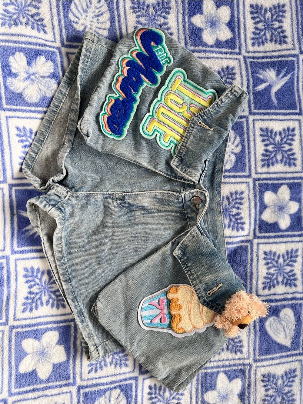 13DEMarzo. Denim Patchwork Shorts Embroidered Patches. Waist 30 inches. NO TAGS